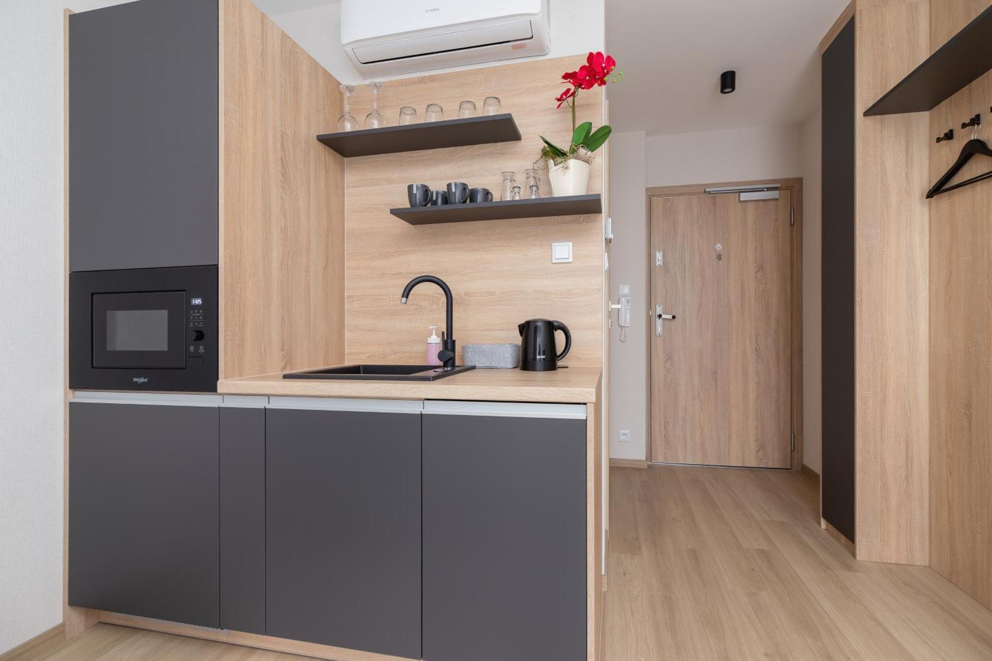 Modern Studios With Air Conditioning In Downtown Krakow By Noclegi Renters Exteriör bild