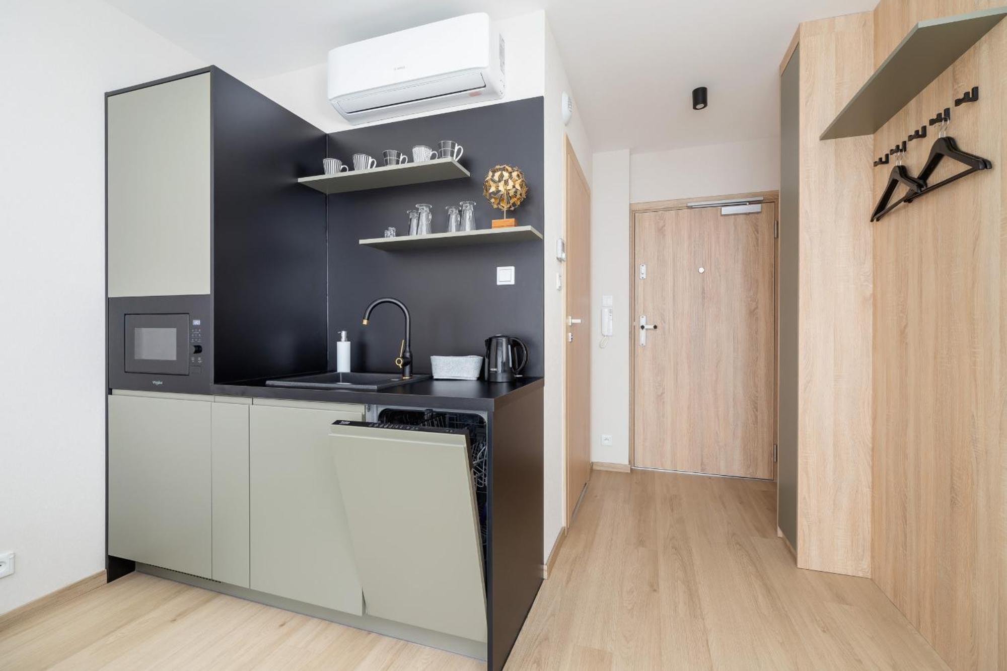 Modern Studios With Air Conditioning In Downtown Krakow By Noclegi Renters Exteriör bild