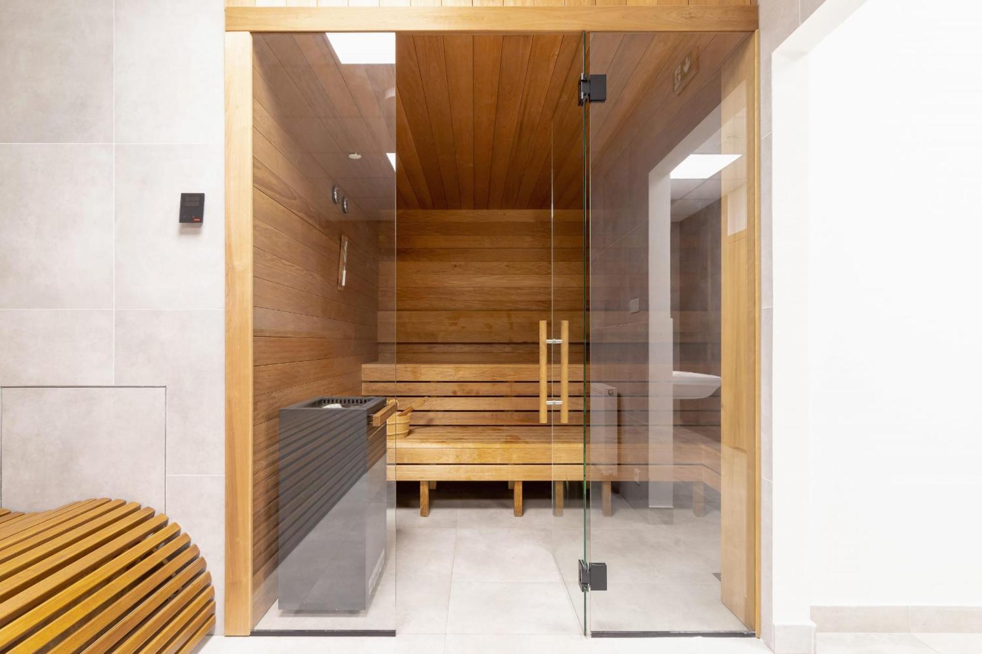 Modern Studios With Air Conditioning In Downtown Krakow By Noclegi Renters Exteriör bild