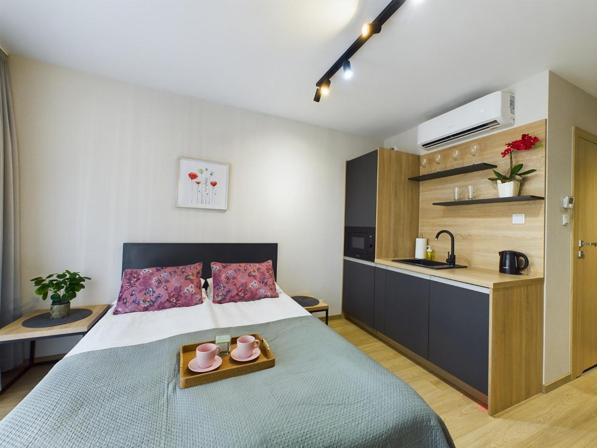 Modern Studios With Air Conditioning In Downtown Krakow By Noclegi Renters Exteriör bild